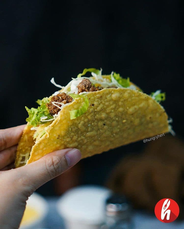 Crunchy taco from Tacomazin